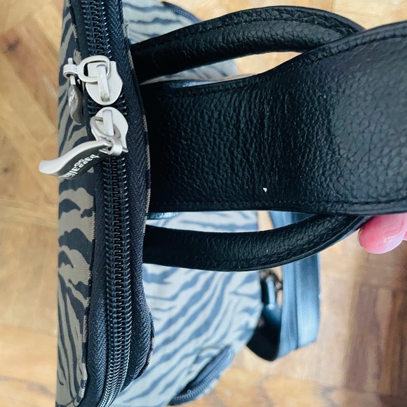 Baggelini Backpack - Picture 9 of 11